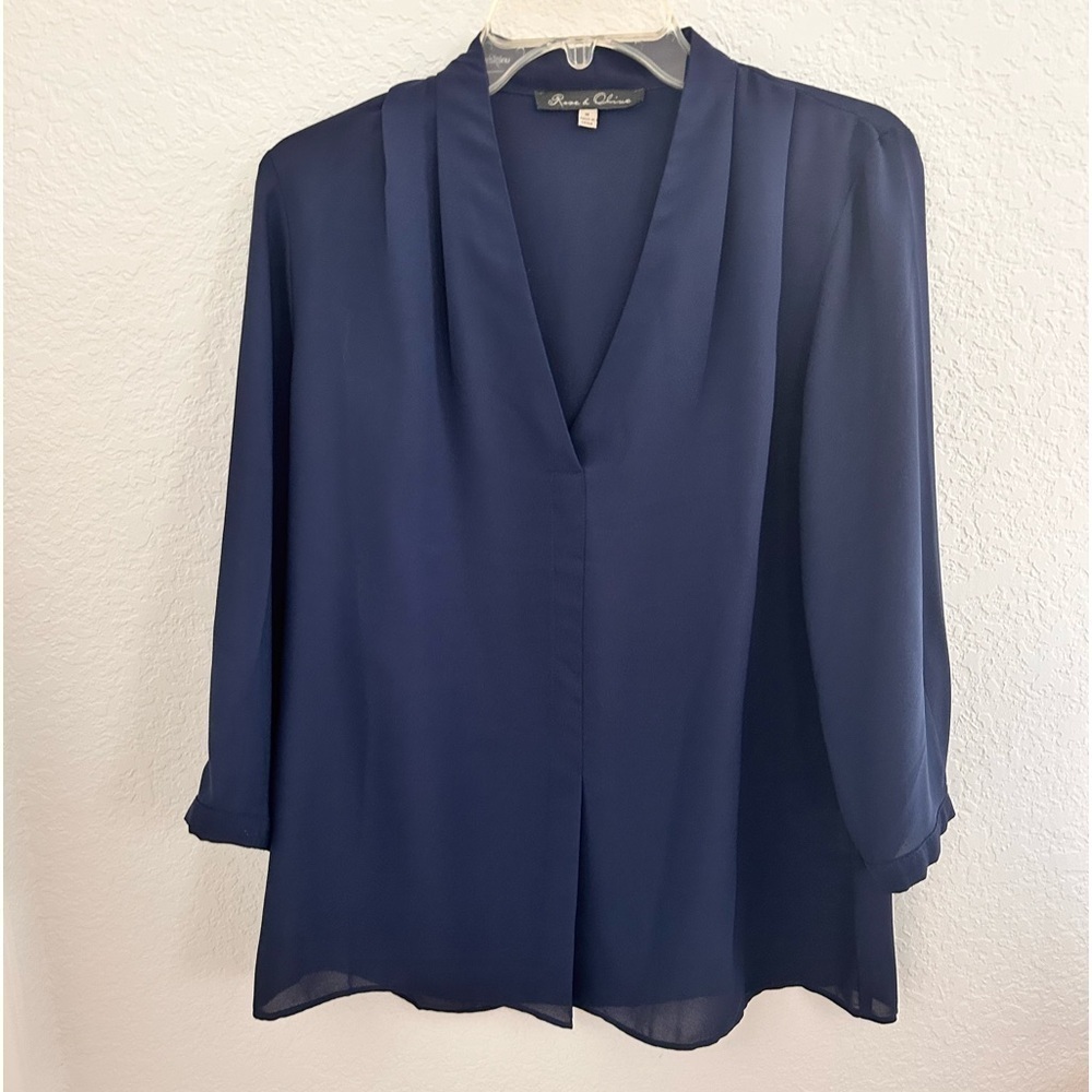 Rose & Olive Women’s Long Sleeve V-neck Navy Blue Blouse Office. Teacher. Size M